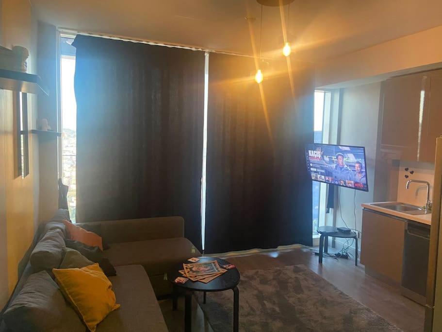 Luxury Sea Views Close The Airport Daire